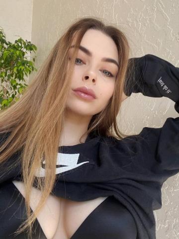 Проститутка Моника